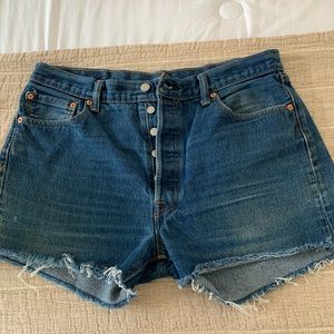 Vintage 501 levis cutoff shorts!